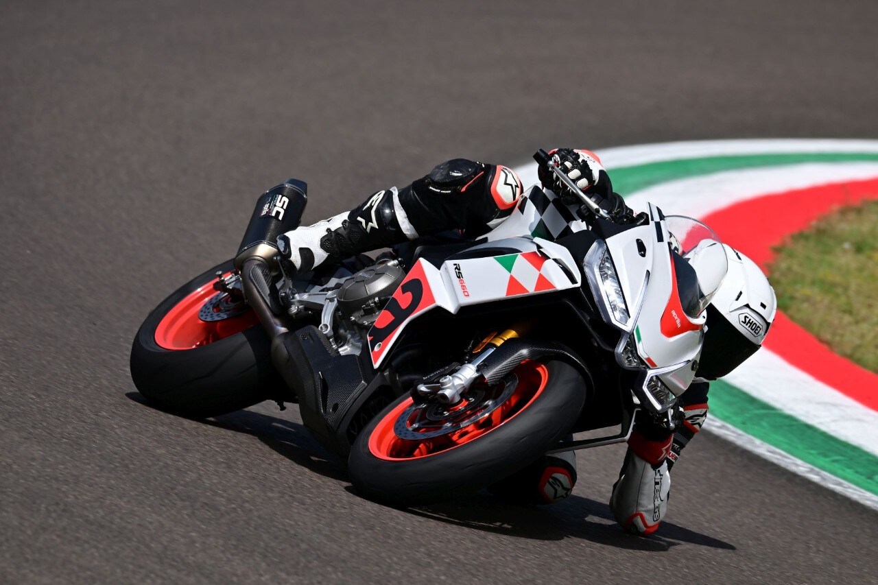 DueruoteTG #166 - Aprilia RS 660 Extrema: la migliore sportiva media sul mercato?